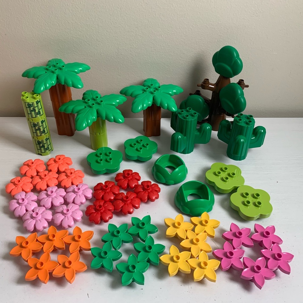 Lego Duplo 62pc Lot - Flowers Palm Tree Cactus Shrub